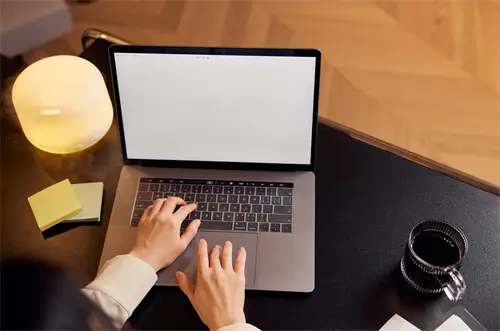 军港国际美食街在哪里